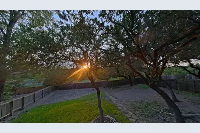 8617 Cobblestone, Austin, TX 78735 - Photo 33