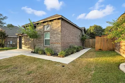 305 Old Trinity Way, Georgetown, TX 78628 - Photo 3