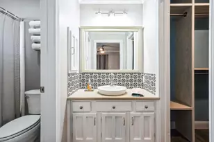 1202 Thorpe Ln, San Marcos, TX 78666 - Photo 9