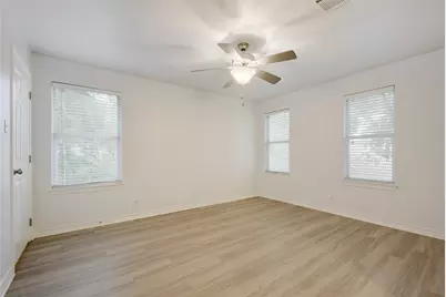 2933 E Martin Luther King Jr Boulevard #B, Austin, TX 78702 - Photo 17