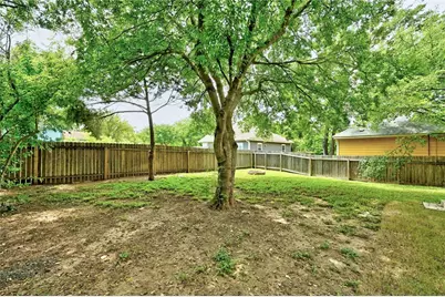 2933 E Martin Luther King Jr Boulevard #B, Austin, TX 78702 - Photo 31