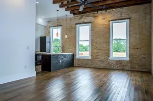 110 S Main St, Elgin, TX 78621 - Photo 17