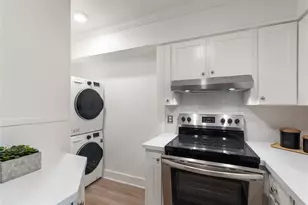 2122 Hancock Dr, Austin, TX 78756 - Photo 3
