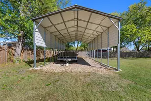 1802 Bumblebee Dr, Pflugerville, TX 78660 - Photo 29