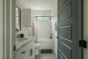 1309 Bob Harrison St, Austin, TX 78702 - Photo 19