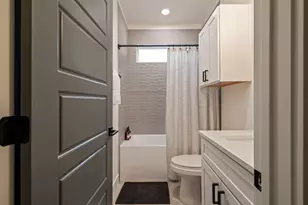 1309 Bob Harrison St, Austin, TX 78702 - Photo 35