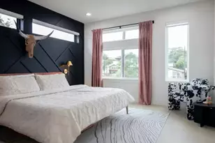 1309 Bob Harrison St, Austin, TX 78702 - Photo 11