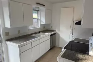 3409 Dolphin Dr, Austin, TX 78704 - Photo 5