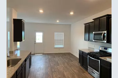 4011 Trail De Paris, New Braunfels, TX 78132 - Photo 5