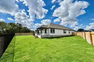 209 Coopers Hawk Crst, Cedar Creek, TX 78612 - Photo 5