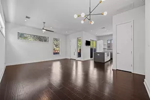 502 W 51st St, Austin, TX 78751 - Photo 9