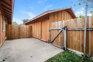 323 W William Cannon Dr, Austin, TX 78745 - Photo 25