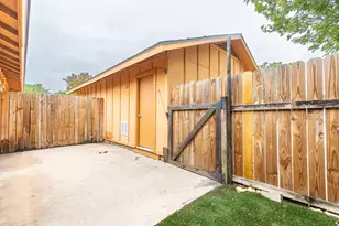 323 W William Cannon Dr, Austin, TX 78745 - Photo 23