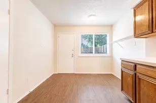 323 W William Cannon Dr, Austin, TX 78745 - Photo 13