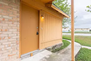 323 W William Cannon Dr, Austin, TX 78745 - Photo 3