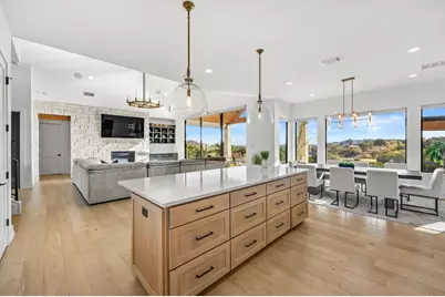 5001 Creek Meadow Cove, Spicewood, TX 78669 - Photo 13