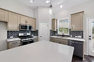12605 Iron Bridge Dr, Manchaca, TX 78652 - Photo 17
