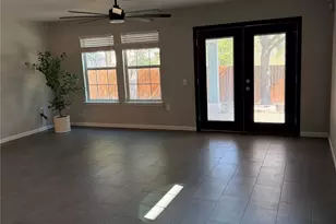 7108 Walkup Ln, Austin, TX 78747 - Photo 7