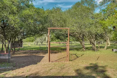 1185 County Road 258, Bertram, TX 78605 - Photo 33