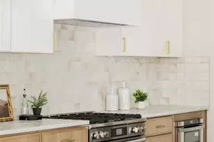 901 Redd St, Austin, TX 78745 - Photo 7