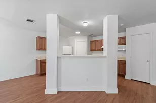 1015 Glen Meadow Cove, Georgetown, TX 78626 - Photo 9