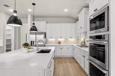 8212 Gilwice Lane, Austin, TX 78744 - Photo 5