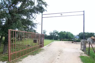 219 Young Ranch Rd, Georgetown, TX 78633 - Photo 37