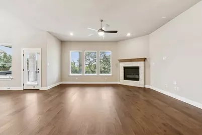 313 Puppy Dog Pass, San Marcos, TX 78666 - Photo 3