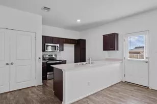 791 Circle Wy, Jarrell, TX 76537 - Photo 11