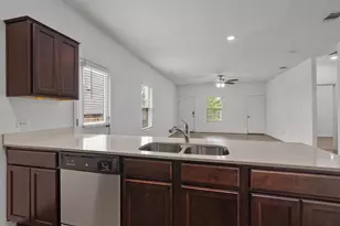 791 Circle Wy, Jarrell, TX 76537 - Photo 15