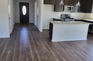 209 Oldbridge Dr, Hutto, TX 78634 - Photo 3