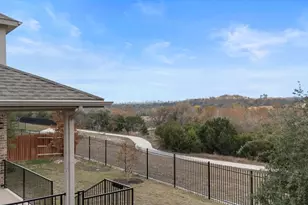 204 Mystic Cyn Ln, Georgetown, TX 78628 - Photo 33