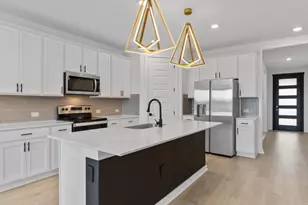 204 Mystic Cyn Ln, Georgetown, TX 78628 - Photo 9