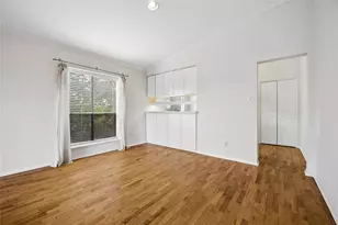 409 E 38th St, Austin, TX 78705 - Photo 3