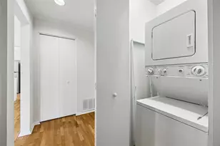 409 E 38th St, Austin, TX 78705 - Photo 13