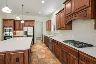 560 Aspen Dr, Austin, TX 78737 - Photo 13