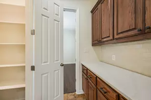 560 Aspen Dr, Austin, TX 78737 - Photo 15