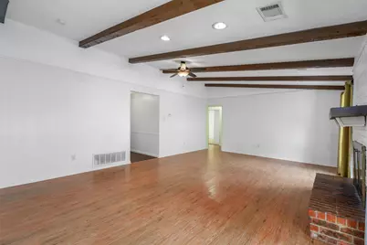 10057 Woodland Village Drive, Austin, TX 78750 - Photo 7