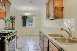 3908 Holt Dr, Austin, TX 78749 - Photo 9