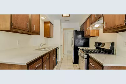 3908 Holt Drive, Austin, TX 78749 - Photo 7