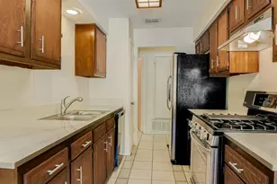 3908 Holt Dr, Austin, TX 78749 - Photo 7