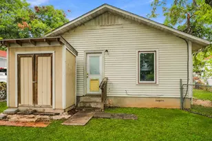 1507 1/2 Holly St, Austin, TX 78702 - Photo 5