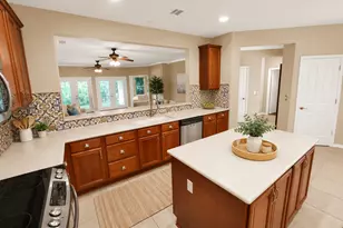 704 Independence Creek Ln, Georgetown, TX 78633 - Photo 7