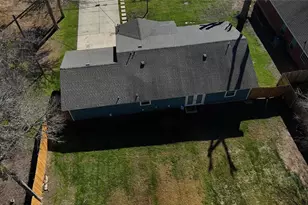 200 E Keanahalululu Ln, Bastrop, TX 78602 - Photo 25