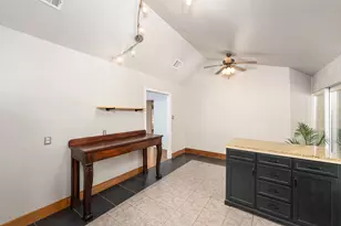 6107 Felix Ave, Austin, TX 78741 - Photo 19