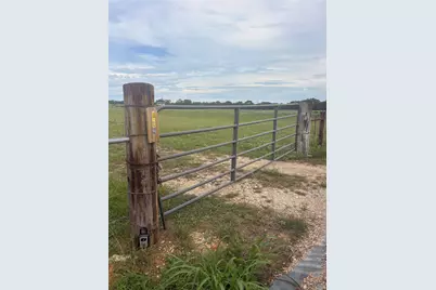 3109 Tenney Creek Road, Luling, TX 78648 - Photo 21