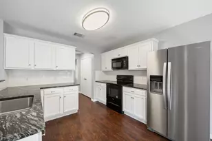 2100 Boyer Dr, Taylor, TX 76574 - Photo 19