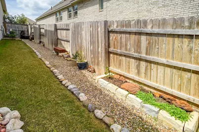 113 Cibolo Creek Loop, Bastrop, TX 78602 - Photo 37