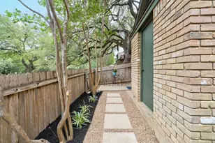 1015 E Yager Ln, Austin, TX 78753 - Photo 21
