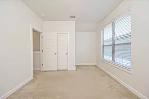 2101 Rivers Edge Way, Austin, TX 78741 - Photo 15